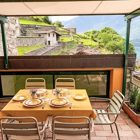 Casa de Férias Tzoffhaus By Interhome Domaso